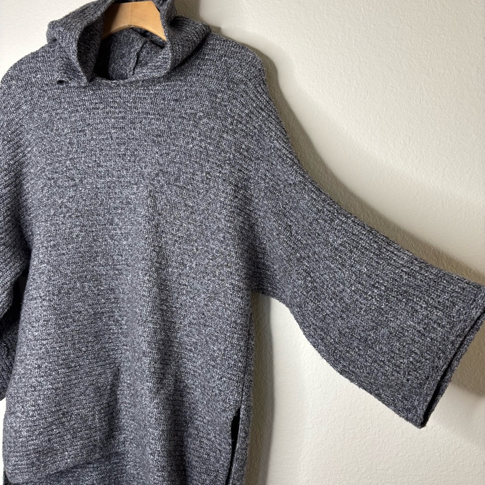 OLD NAVY Gray Hooded Knit Sweatshirt